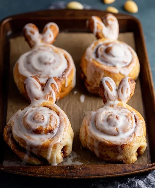 Easter Bunny Cinnamon Rolls