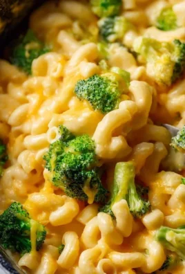 One Pot Healthy Broccoli Mac and Cheese